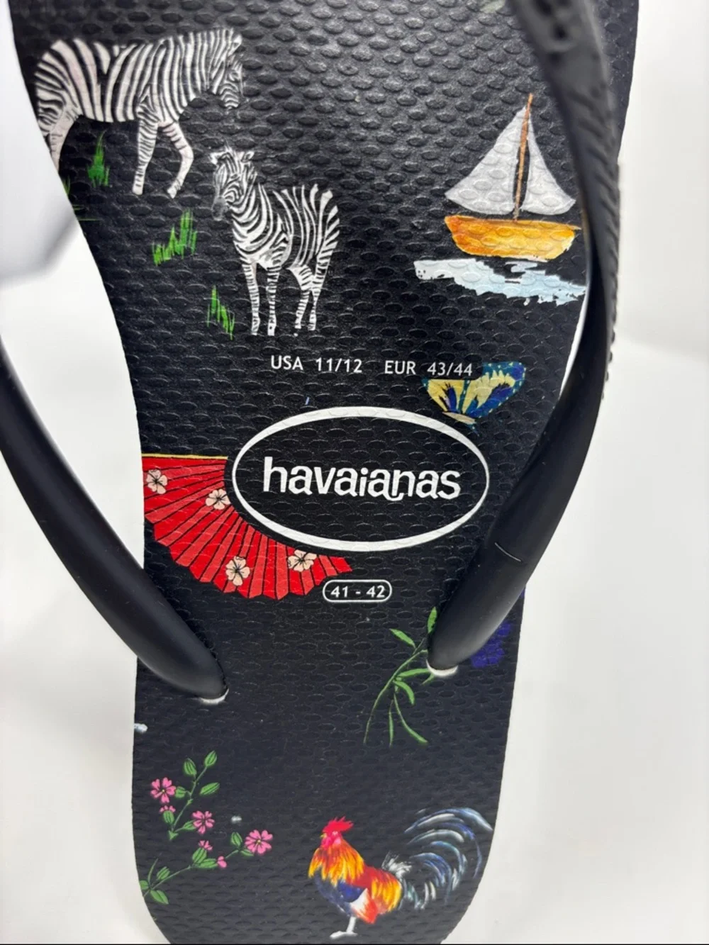 Havaianas | Black Tropical Motif Flip Flops 11/12‎ 43/44